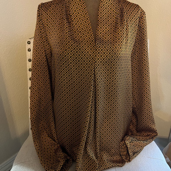MICHAEL Michael Kors Black and Gold Blouse - Picture 1 of 1